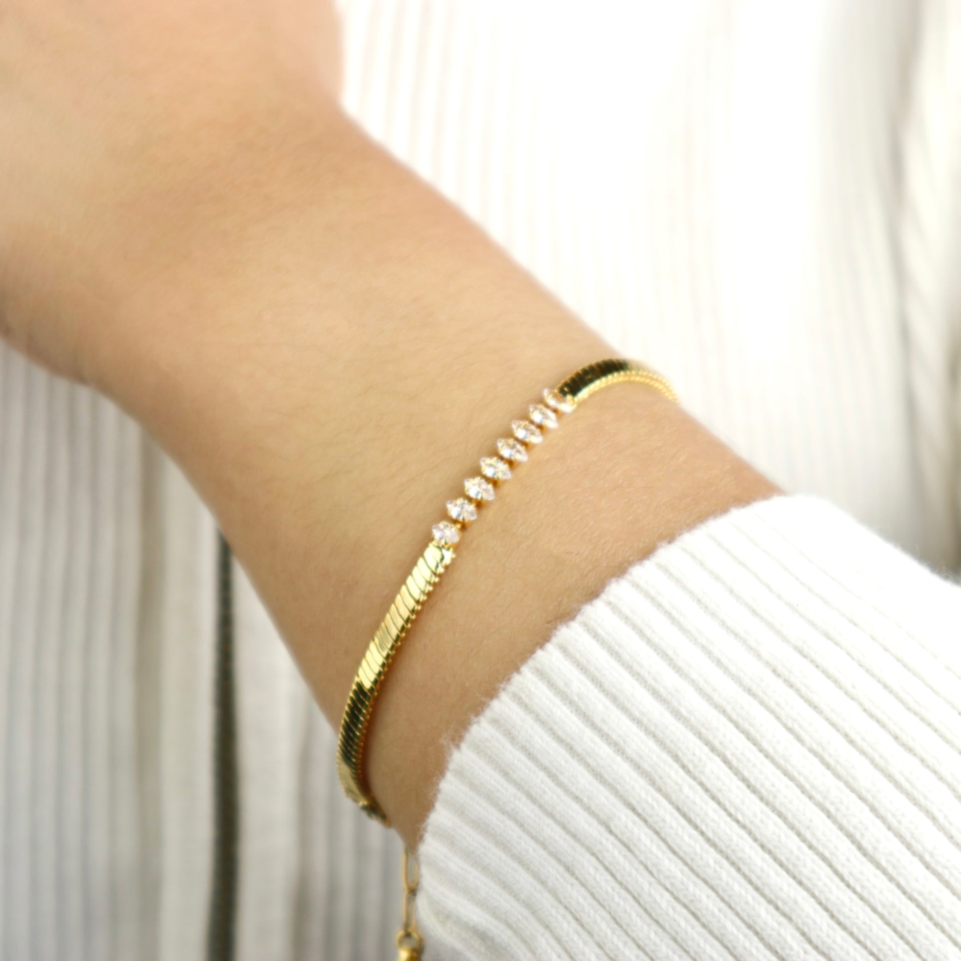 Women's gold bracelets